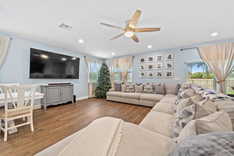 Casa en alquiler en Port St. Lucie, Florida, 5 dormitorios, 298.4 m2 № 2268390 - foto 14