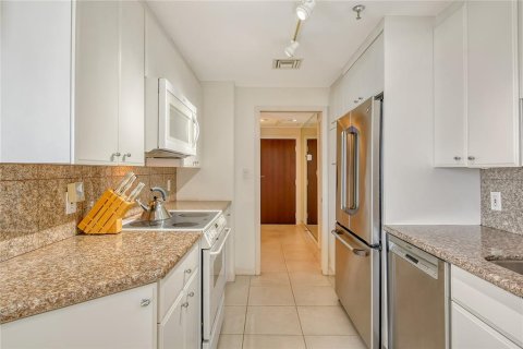Copropriété à vendre à Longboat Key, Floride: 2 chambres, 147.25 m2 № 1616898 - photo 9