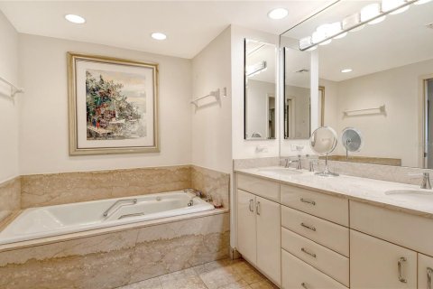 Copropriété à vendre à Longboat Key, Floride: 2 chambres, 147.25 m2 № 1616898 - photo 15