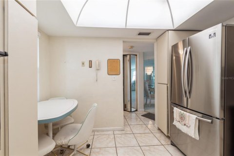 Copropriété à vendre à Saint Petersburg, Floride: 2 chambres, 157.93 m2 № 1644368 - photo 11