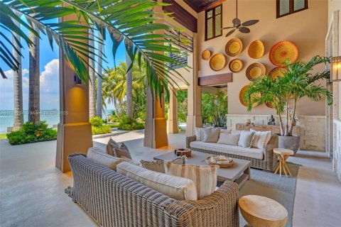 Villa ou maison à louer à Key Biscayne, Floride: 8 chambres, 1024.53 m2 № 1981648 - photo 7