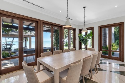 Villa ou maison à louer à Key Biscayne, Floride: 8 chambres, 1024.53 m2 № 1981648 - photo 15