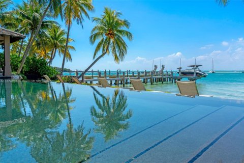 Villa ou maison à louer à Key Biscayne, Floride: 8 chambres, 1024.53 m2 № 1981648 - photo 24