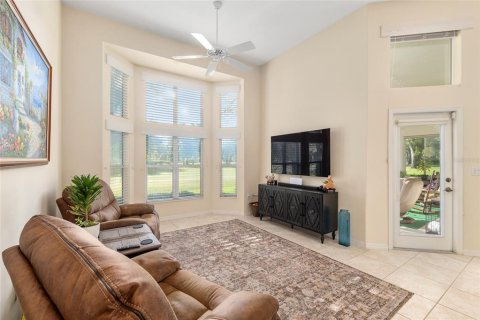 House in Ocala, Florida 3 bedrooms, 192.21 sq.m. № 2096319 - photo 18