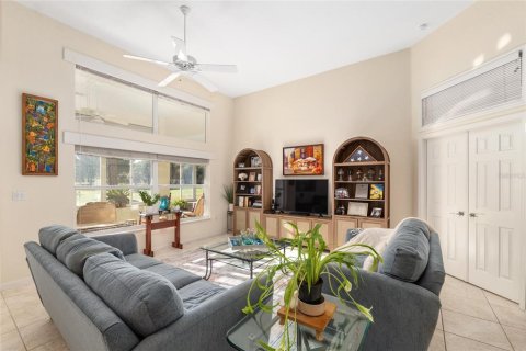 House in Ocala, Florida 3 bedrooms, 192.21 sq.m. № 2096319 - photo 12