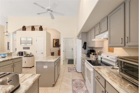 House in Ocala, Florida 3 bedrooms, 192.21 sq.m. № 2096319 - photo 23