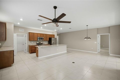 House in Ocala, Florida 3 bedrooms, 162.21 sq.m. № 2126049 - photo 11
