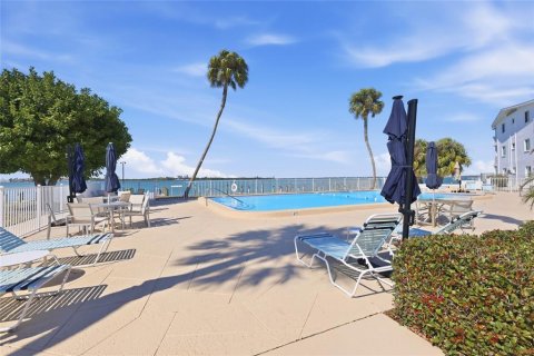 Condominio en venta en Sarasota, Florida, 2 dormitorios, 75.81 m2 № 2142346 - foto 27