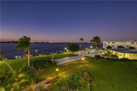 Condominio en venta en Sarasota, Florida, 2 dormitorios, 75.81 m2 № 2142346 - foto 19