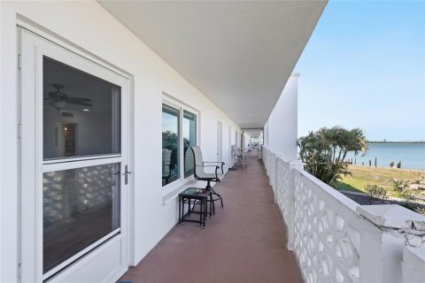 Condominio en venta en Sarasota, Florida, 2 dormitorios, 75.81 m2 № 2142346 - foto 3