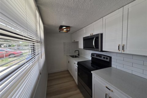 Купить виллу или дом в Тампа, Флорида 4 комнаты, 98.1м2, № 2225010 - фото 4