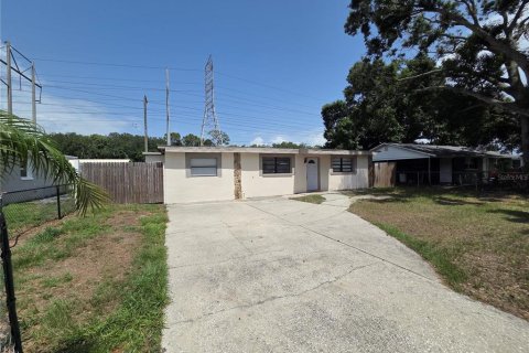 House in Tampa, Florida 3 bedrooms, 98.1 sq.m. № 2225010