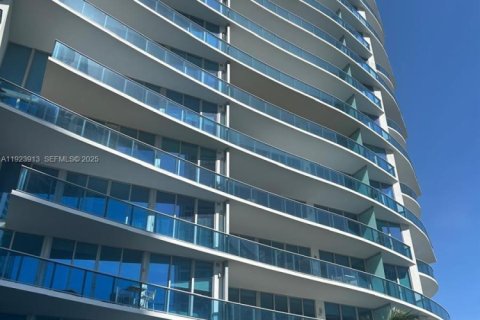 Condo à Sunny Isles Beach, Floride, 2 chambres  № 2038851