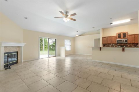 House in Palm Coast, Florida 4 bedrooms, 201.04 sq.m. № 1910062 - photo 15