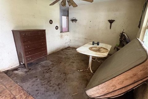 House in Saint Petersburg, Florida 3 bedrooms, 94.76 sq.m. № 1876669 - photo 3