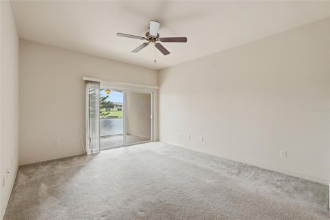 Townhouse in Punta Gorda, Florida 2 bedrooms, 107.21 sq.m. № 2215693 - photo 8