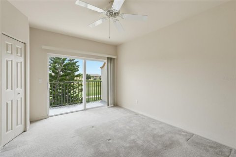 Townhouse in Punta Gorda, Florida 2 bedrooms, 107.21 sq.m. № 2215693 - photo 13