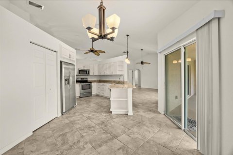 Casa en venta en Port St. Lucie, Florida, 4 dormitorios, 181.25 m2 № 2385480 - foto 20