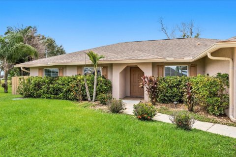 Casa en venta en Port St. Lucie, Florida, 4 dormitorios, 181.25 m2 № 2385480 - foto 7