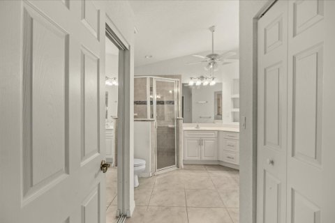 Casa en venta en Port St. Lucie, Florida, 4 dormitorios, 181.25 m2 № 2385480 - foto 23