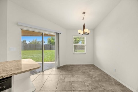Casa en venta en Port St. Lucie, Florida, 4 dormitorios, 181.25 m2 № 2385480 - foto 19