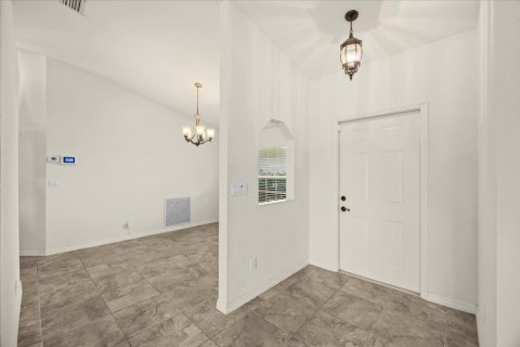 Casa en venta en Port St. Lucie, Florida, 4 dormitorios, 181.25 m2 № 2385480 - foto 12