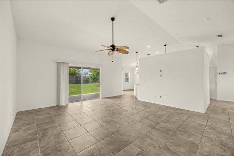 Casa en venta en Port St. Lucie, Florida, 4 dormitorios, 181.25 m2 № 2385480 - foto 10