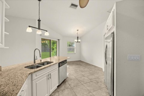 Casa en venta en Port St. Lucie, Florida, 4 dormitorios, 181.25 m2 № 2385480 - foto 18