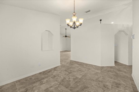 Casa en venta en Port St. Lucie, Florida, 4 dormitorios, 181.25 m2 № 2385480 - foto 14