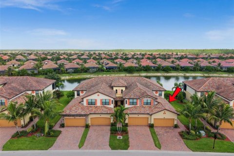 Condominio en venta en Bonita Springs, Florida, 3 dormitorios, 163.51 m2 № 1796602 - foto 2