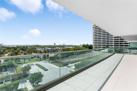 Condo in Bal Harbour, Florida, 2 bedrooms  № 1863473 - photo 2