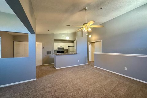 Condominio en alquiler en Kissimmee, Florida, 2 dormitorios, 102.01 m2 № 1916537 - foto 9