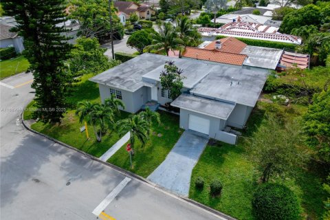 Купить виллу или дом в Серфсайд, Флорида 3 спальни, 147.16м2, № 1957455 - фото 3