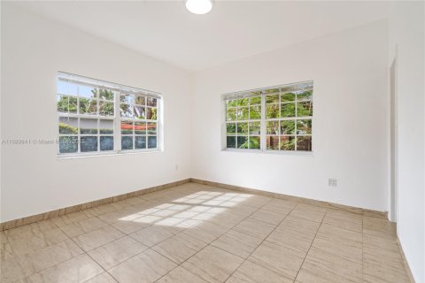 Купить виллу или дом в Серфсайд, Флорида 3 спальни, 147.16м2, № 1957455 - фото 14