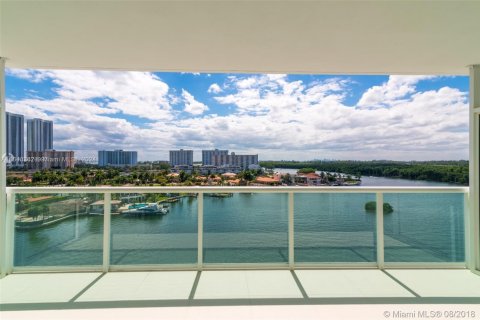 Copropriété à vendre à Sunny Isles Beach, Floride: 3 chambres, 158.4 m2 № 1934769 - photo 1