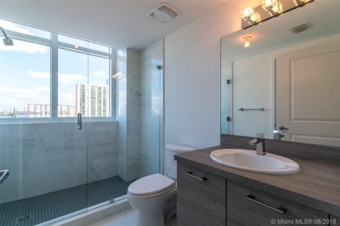 Copropriété à vendre à Sunny Isles Beach, Floride: 3 chambres, 158.4 m2 № 1934769 - photo 11