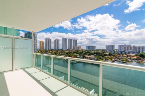 Copropriété à vendre à Sunny Isles Beach, Floride: 3 chambres, 158.4 m2 № 1934769 - photo 14