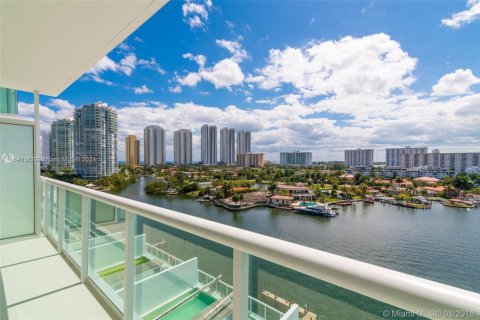 Copropriété à vendre à Sunny Isles Beach, Floride: 3 chambres, 158.4 m2 № 1934769 - photo 13