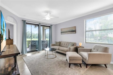 Condo in Bradenton, Florida, 3 bedrooms in LAKEWOOD NATIONAL  № 1386619 - photo 6