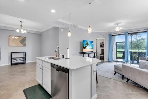 Condo in Bradenton, Florida, 3 bedrooms in LAKEWOOD NATIONAL  № 1386619 - photo 8