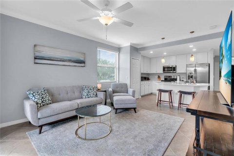 Condo in Bradenton, Florida, 3 bedrooms in LAKEWOOD NATIONAL  № 1386619 - photo 4