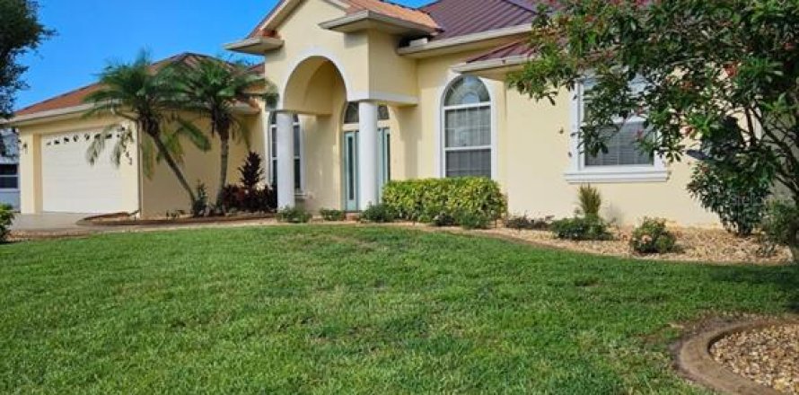 House in Lake Placid, Florida 3 bedrooms, 252.42 sq.m. № 1808515
