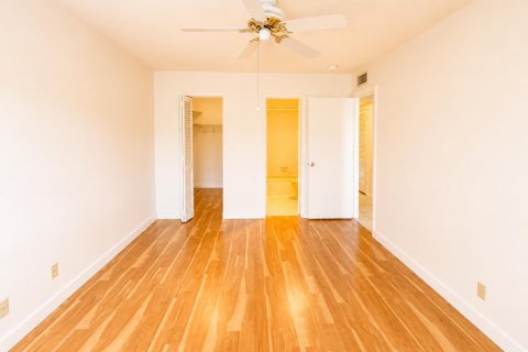 Copropriété à louer à Hollywood, Floride: 2 chambres, 89.93 m2 № 2268263 - photo 15