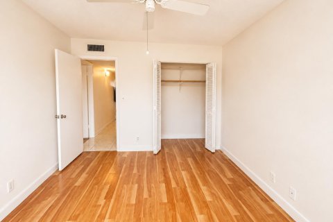 Copropriété à louer à Hollywood, Floride: 2 chambres, 89.93 m2 № 2268263 - photo 11