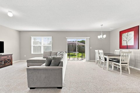 Casa en venta en Port St. Lucie, Florida, 4 dormitorios, 182.09 m2 № 2301769 - foto 6