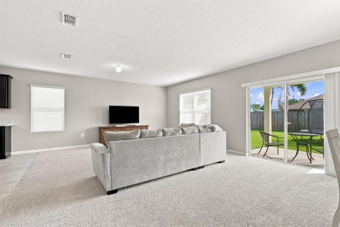 Casa en venta en Port St. Lucie, Florida, 4 dormitorios, 182.09 m2 № 2301769 - foto 7