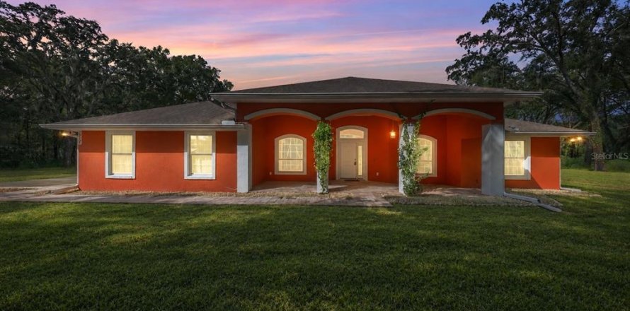 Villa ou maison à Belleview, Floride 4 chambres, 252.42 m2 № 2419198