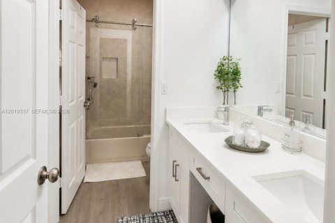 Adosado en venta en Wellington, Florida, 3 dormitorios, 193.61 m2 № 2185307 - foto 17