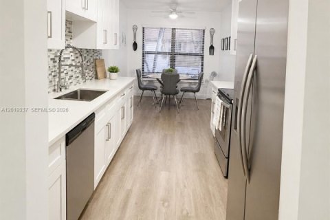 Adosado en venta en Wellington, Florida, 3 dormitorios, 193.61 m2 № 2185307 - foto 8