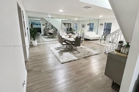 Adosado en venta en Wellington, Florida, 3 dormitorios, 193.61 m2 № 2185307 - foto 9